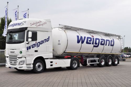 Neuer LKW der Firma Weigand-Transporte
