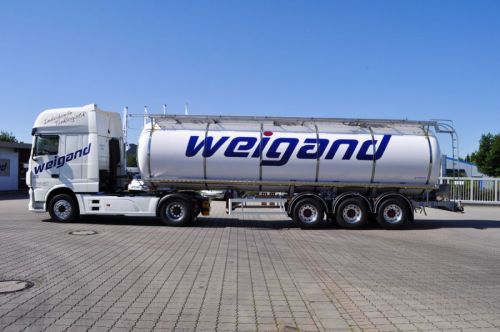 Neuer LKW der Firma Weigand-Transporte
