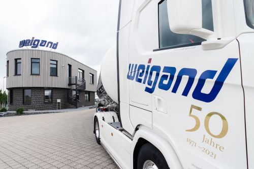 Showtruck vor Firmengebäude