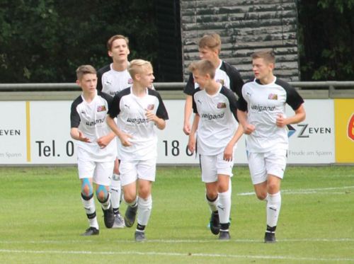 U 16 B-Junioren des JFV A/O/Heeslingen e.V. auf dem Spielfeld