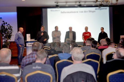 Die Referenten gestalten den Tag informativ und abwechslungsreich.