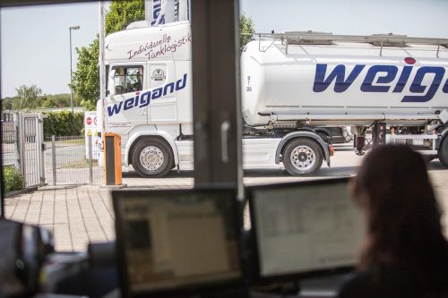 LKW der Firma Weigand-Transporte