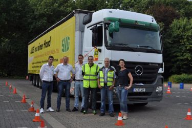 Die SVG lädt im Team mit der Polizei und der Firma Weigand zur praxisorientierten Verkehrserziehung.